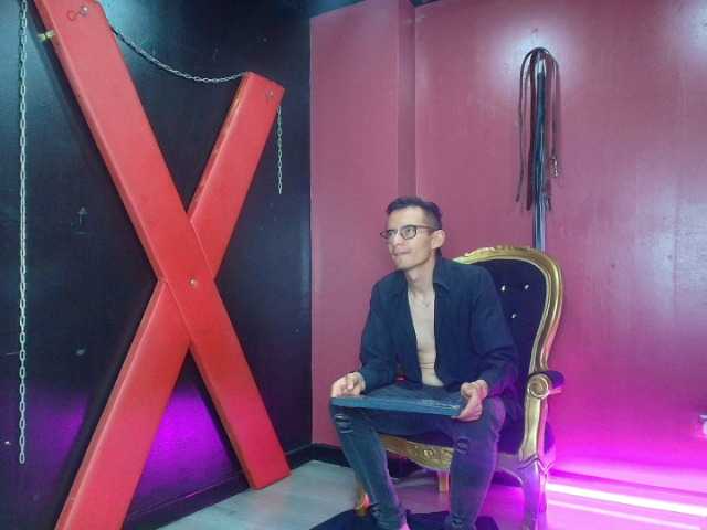 DheGoast live cam on BongaCams