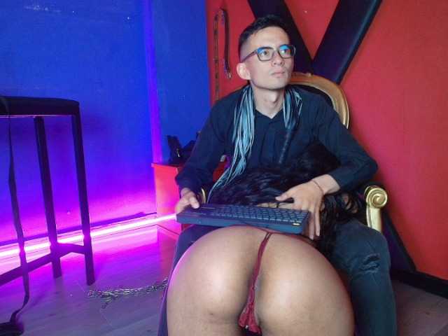 DheGoast live webcam show