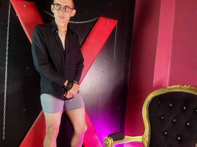 DheGoast live cam on BongaCams