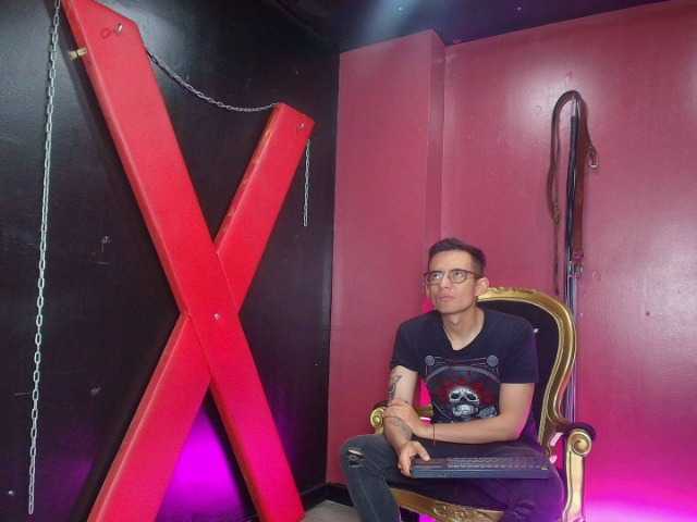 DheGoast live cam on BongaCams