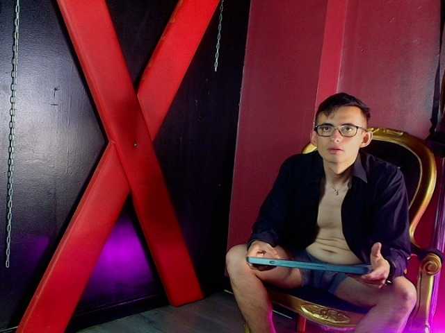 DheGoast live cam on BongaCams