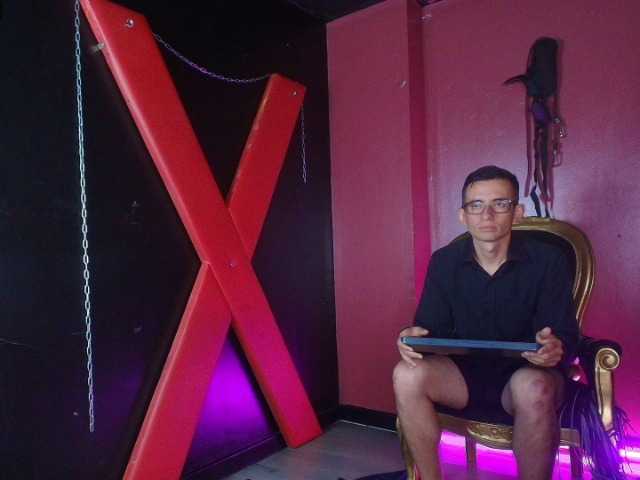 DheGoast live cam on BongaCams