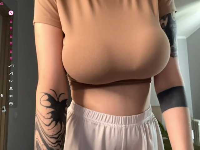 PatricaRowlee live cam on BongaCams