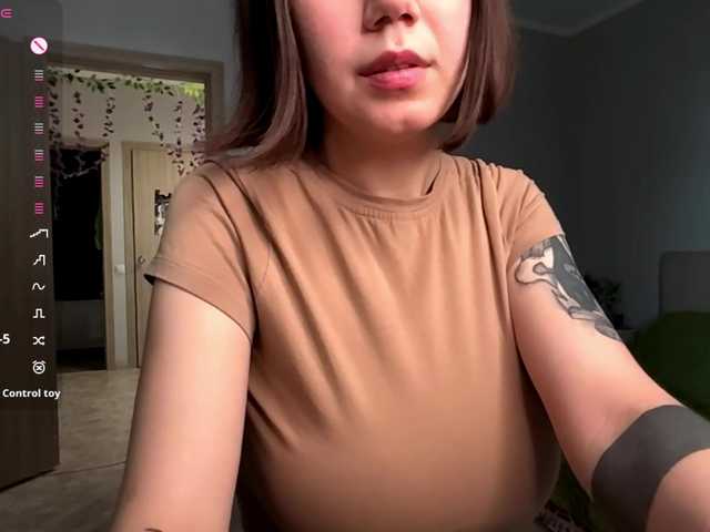PatricaRowlee live cam on BongaCams
