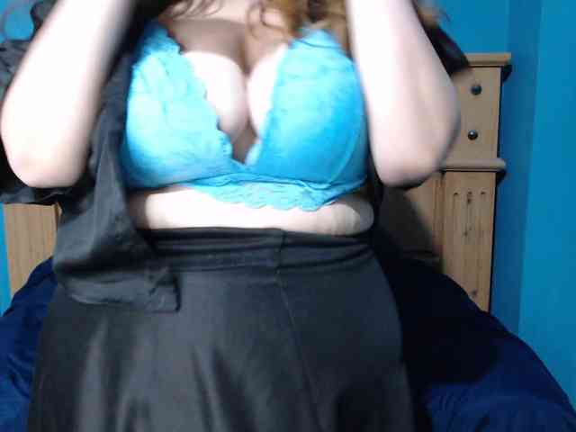 MaryseMalone webcam