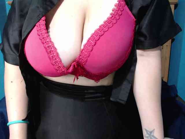 MaryseMalone webcam