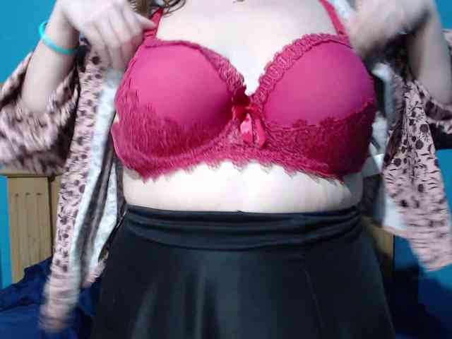 MaryseMalone webcam