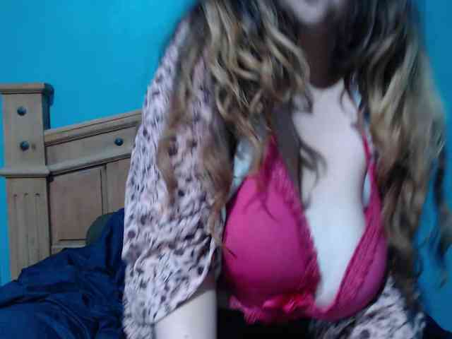 MaryseMalone webcam
