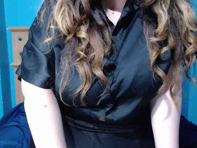 MaryseMalone webcam