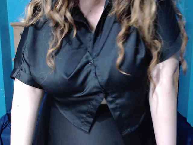 MaryseMalone webcam