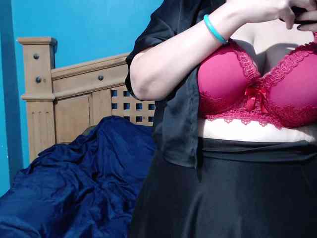 MaryseMalone webcam