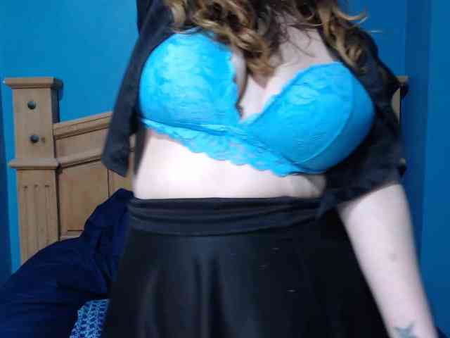 MaryseMalone webcam