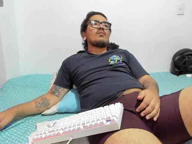 Axelhornyy