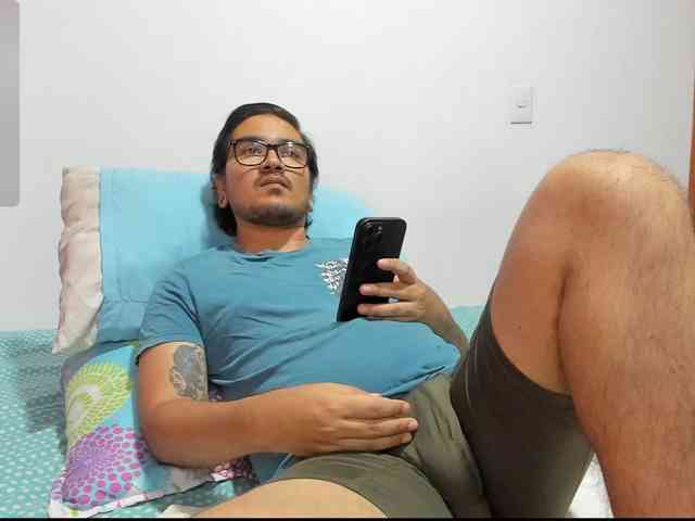 Axelhornyy Sex Cam Show