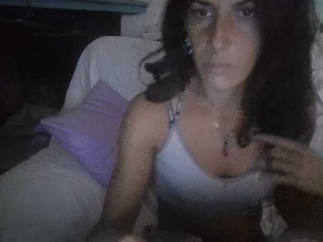 le modèle secretsky est en webcam porno dans un show sur le site bongacams, il possède les tags suivants: Latino/Hispanic,Brunette,Hairy