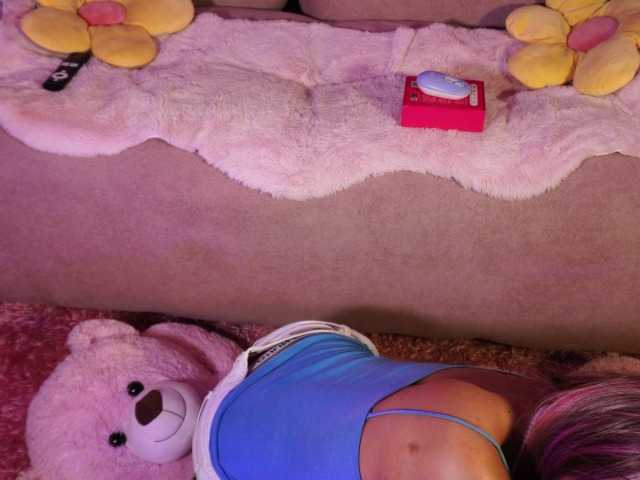 OnlyMiuu live cam on BongaCams