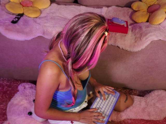 OnlyMiuu live cam on BongaCams
