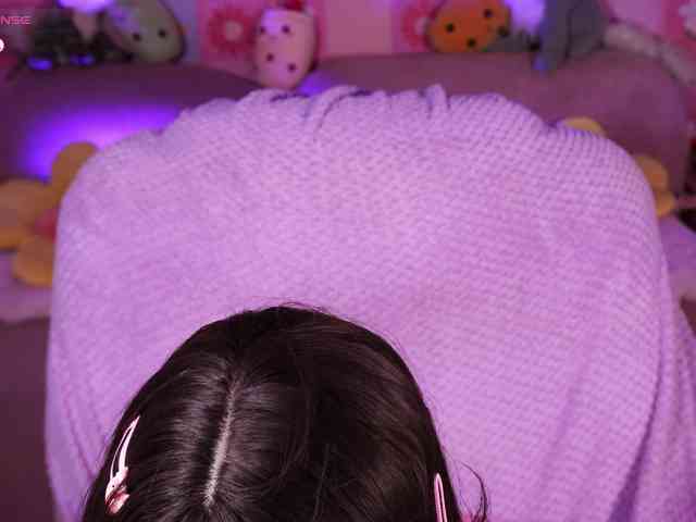 OnlyMiuu webcam