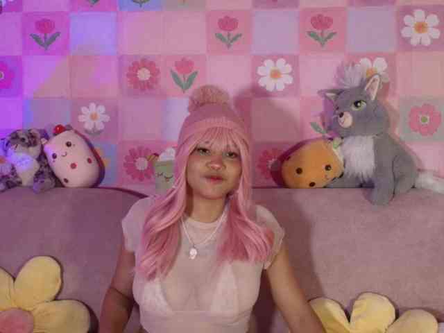 OnlyMiuu webcam