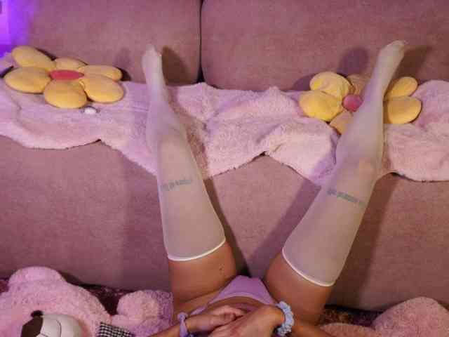 OnlyMiuu webcam