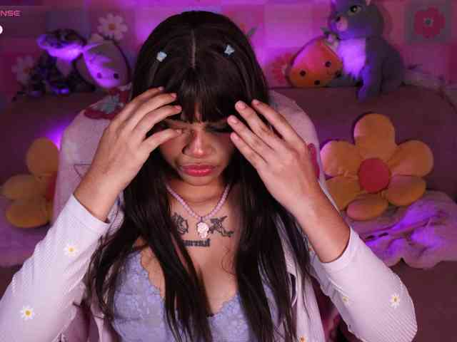 OnlyMiuu webcam