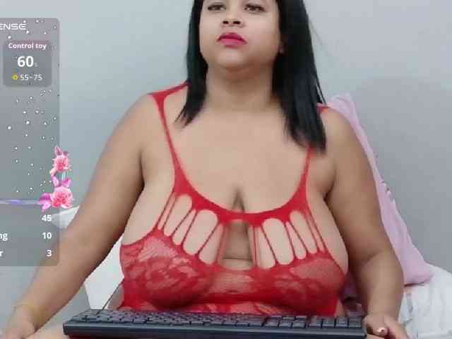 PlusSizeGoddess webcam