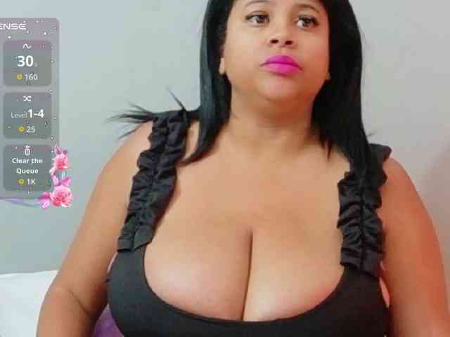 PlusSizeGoddess webcam