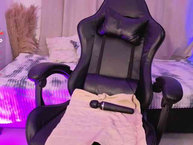 NathaliAdans webcam