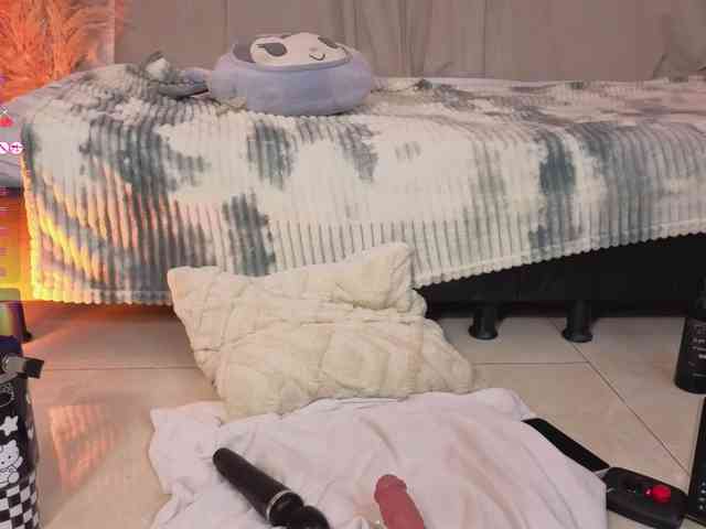 NathaliAdans webcam