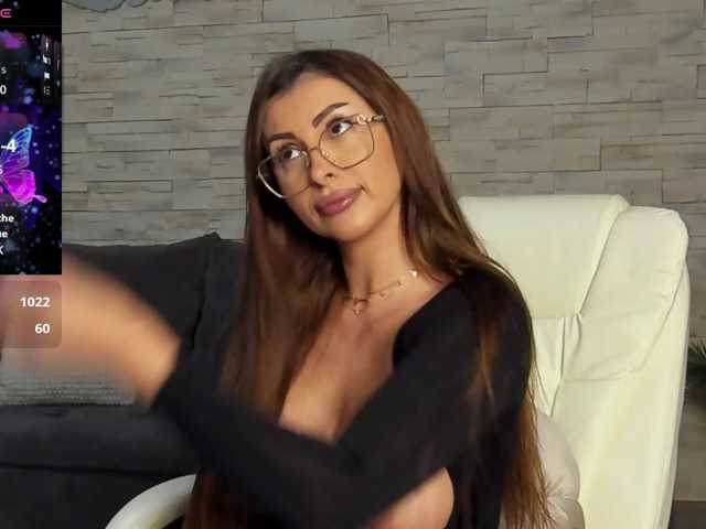VictoriaMazze live cam preview