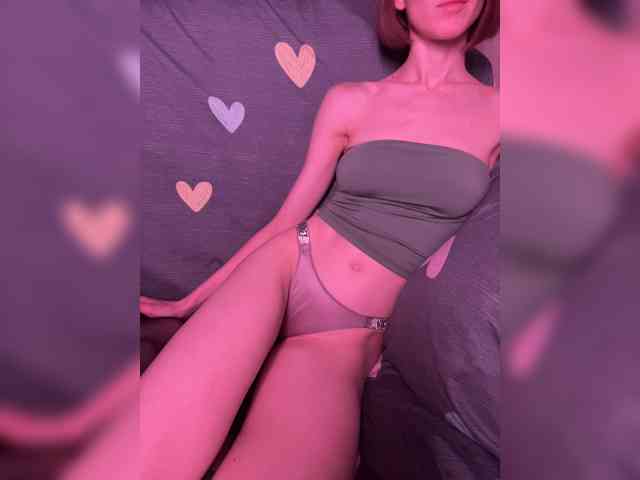 NaughtyEllie webcam