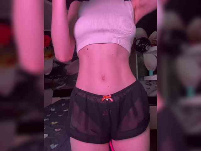 NaughtyEllie webcam