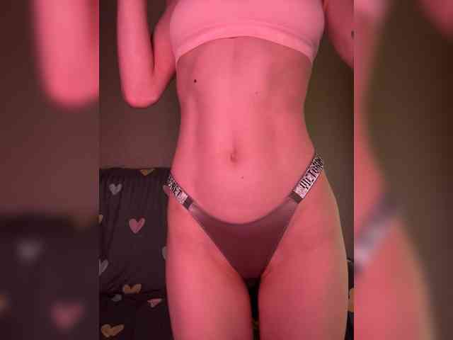 NaughtyEllie webcam