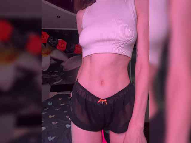 NaughtyEllie webcam