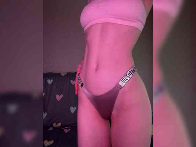 NaughtyEllie webcam