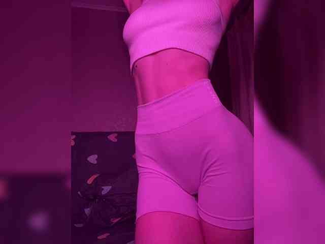 NaughtyEllie webcam