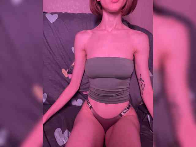 NaughtyEllie webcam