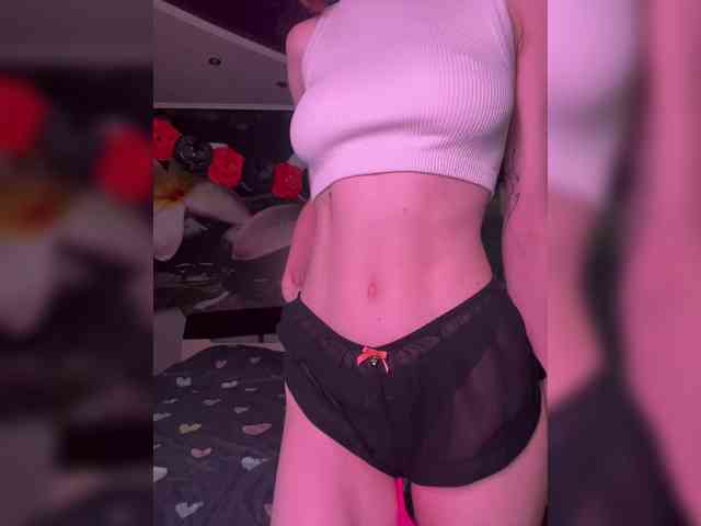 Model: NaughtyEllie