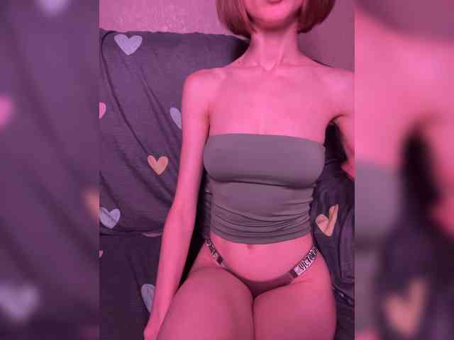 NaughtyEllie webcam