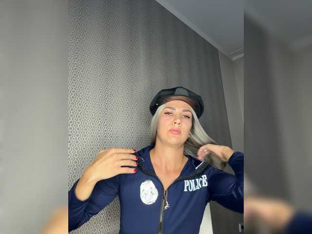 Goddessstrong live cam on BongaCams
