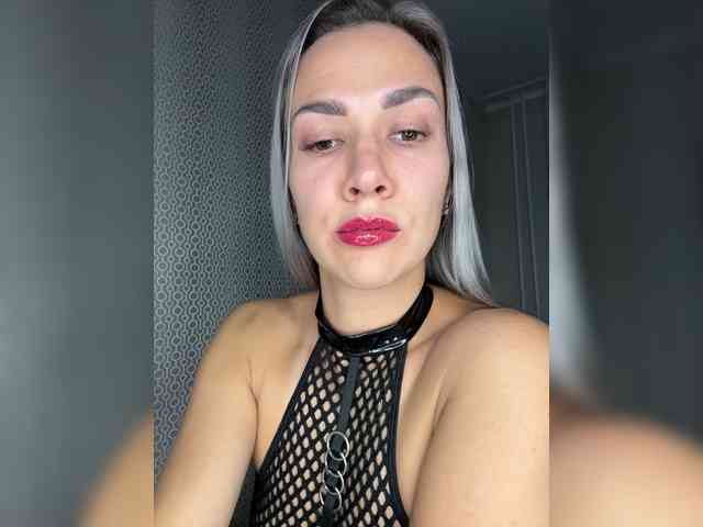 Goddessstrong webcam