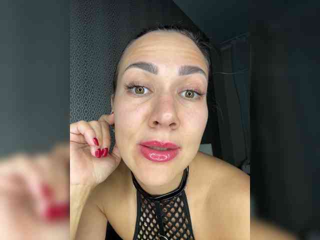 Goddessstrong webcam
