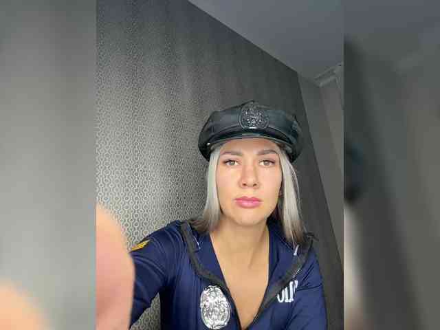 Goddessstrong webcam