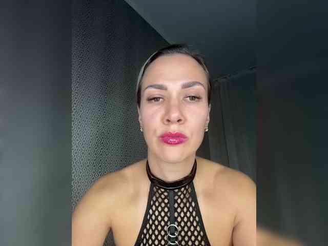 Goddessstrong webcam