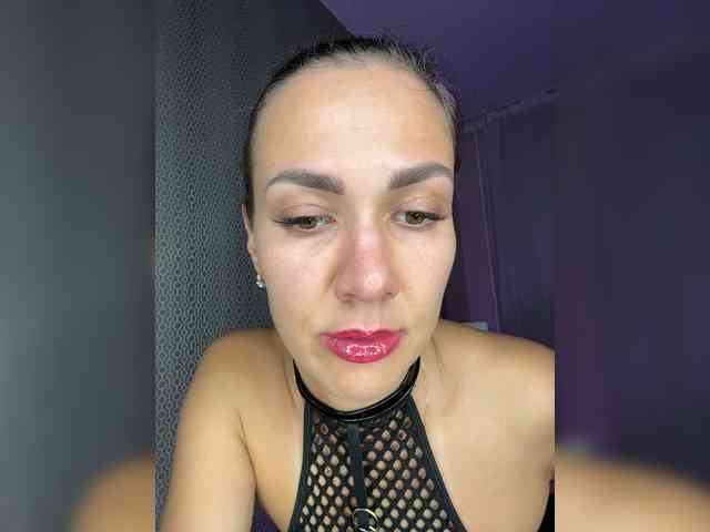 Goddessstrong webcam
