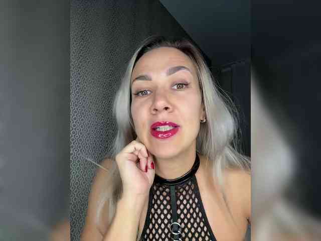 Goddessstrong webcam