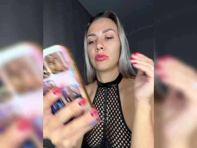 Goddessstrong webcam