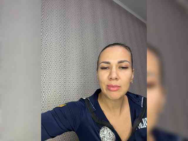 Goddessstrong webcam