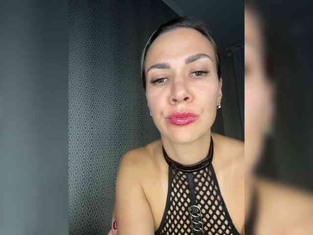 Goddessstrong webcam