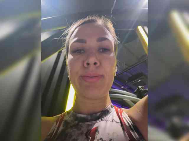 Goddessstrong webcam